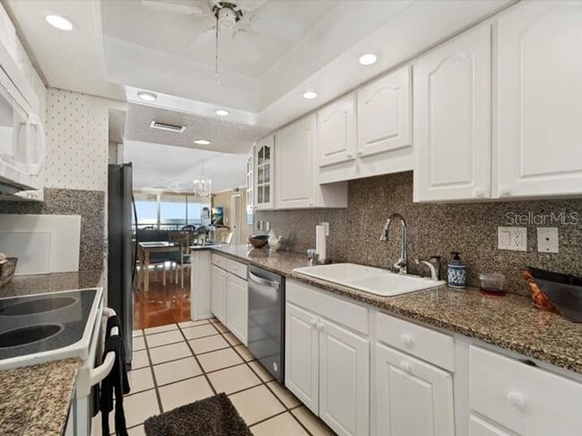 Building Photo - 2900 Gulf Blvd