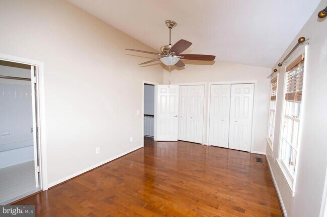 Building Photo - 419 Davis Ave SW