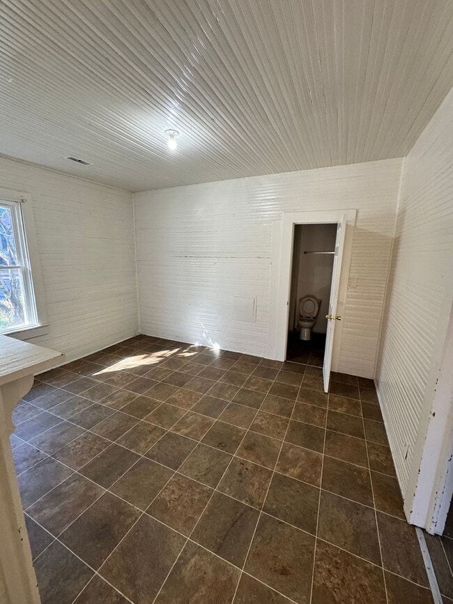 Building Photo - 2/1 House in Downtown Shelby, NC