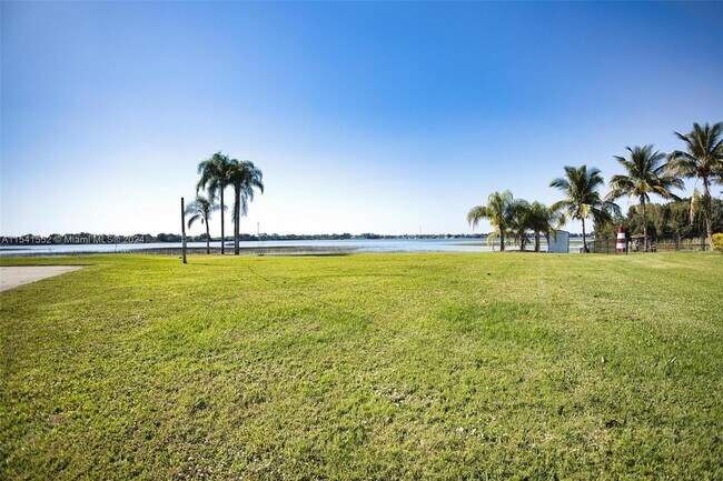 Building Photo - 101 Jasmine Ct