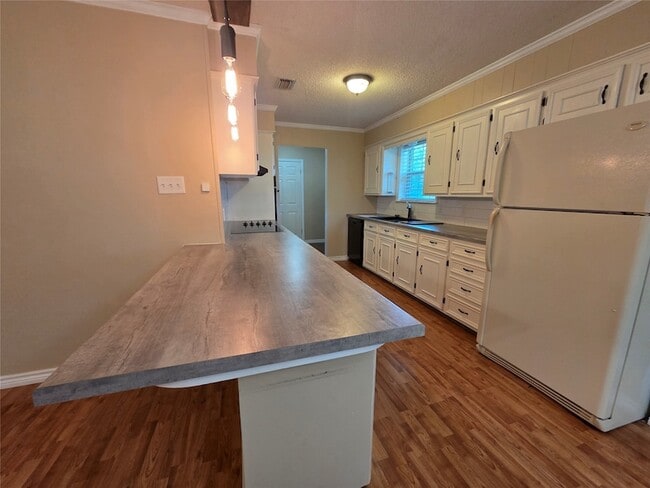 Building Photo - 15151 Farm to Market 429