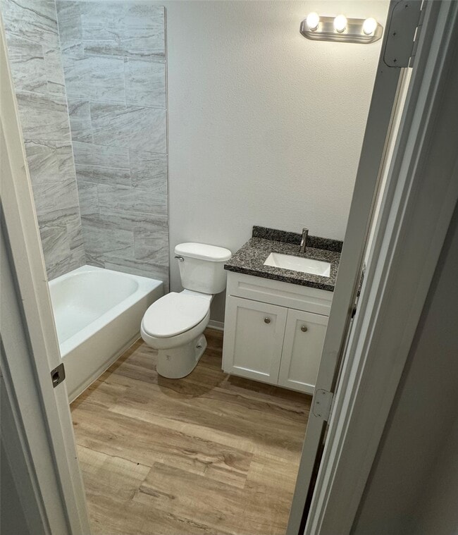 Building Photo - 103 Lincoln Cedars Dr