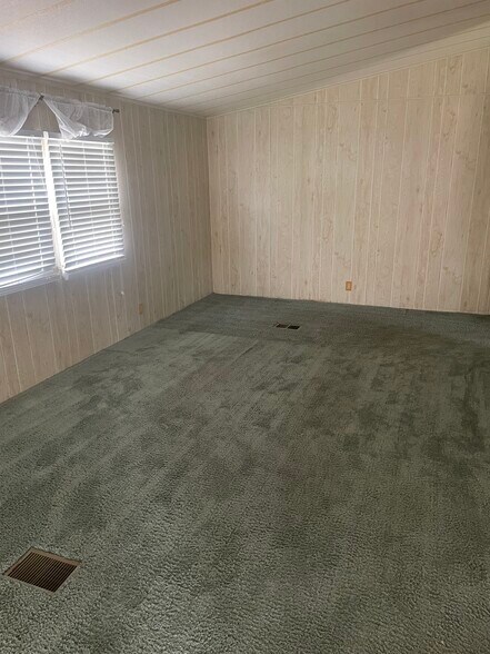 Building Photo - 5533 Williamsburg Ln