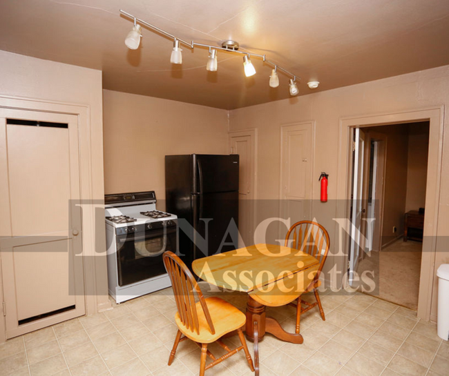 Building Photo - ALL BILLS PAID, Fully Furnished 1 bed/1bath!