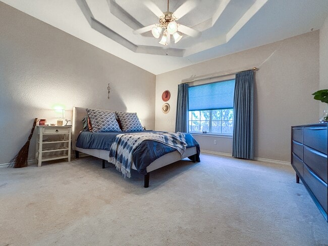 Building Photo - 1751 Loma Verde Dr