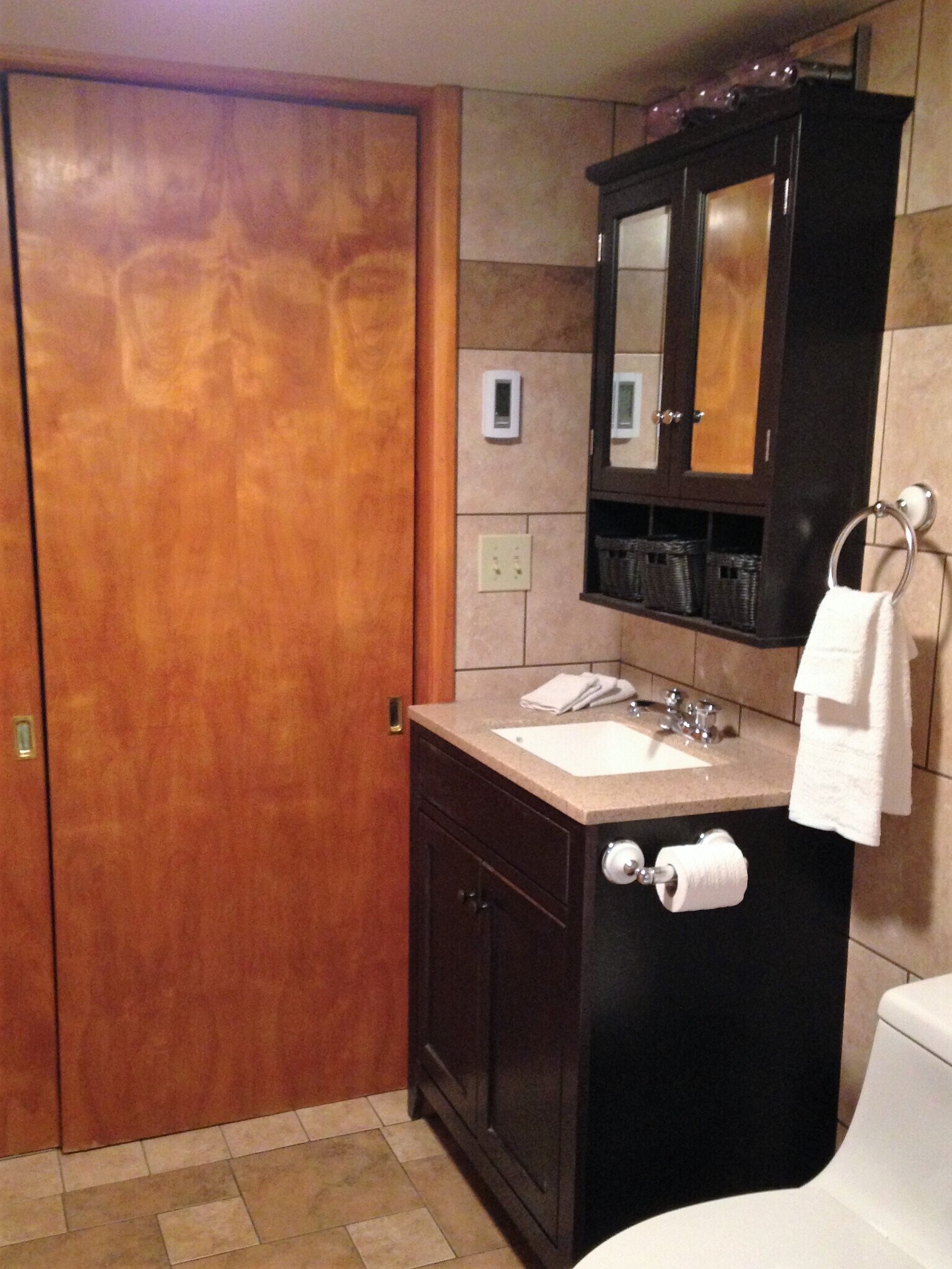 Fully tiled bath with heated floor - 102 Holiday Ln