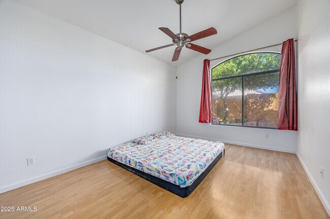 Building Photo - 3408 E Rockwood Dr