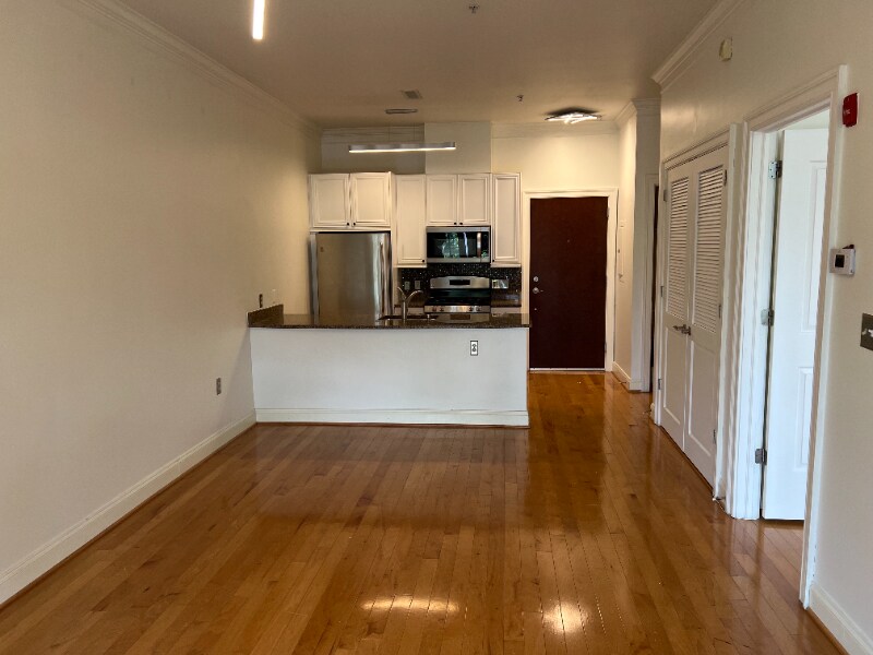 Building Photo - 1210 R St NW