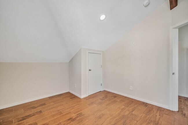 Building Photo - 5252 Trophy Dr