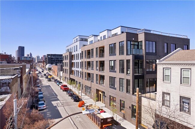 Primary Photo - 2635 Penn Ave