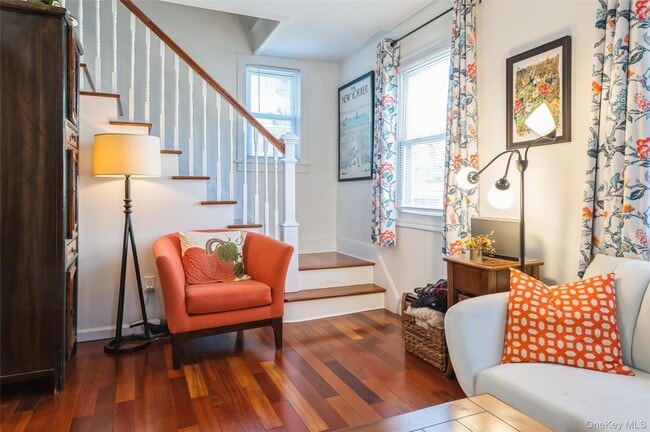 Building Photo - 18 S Washington Ave