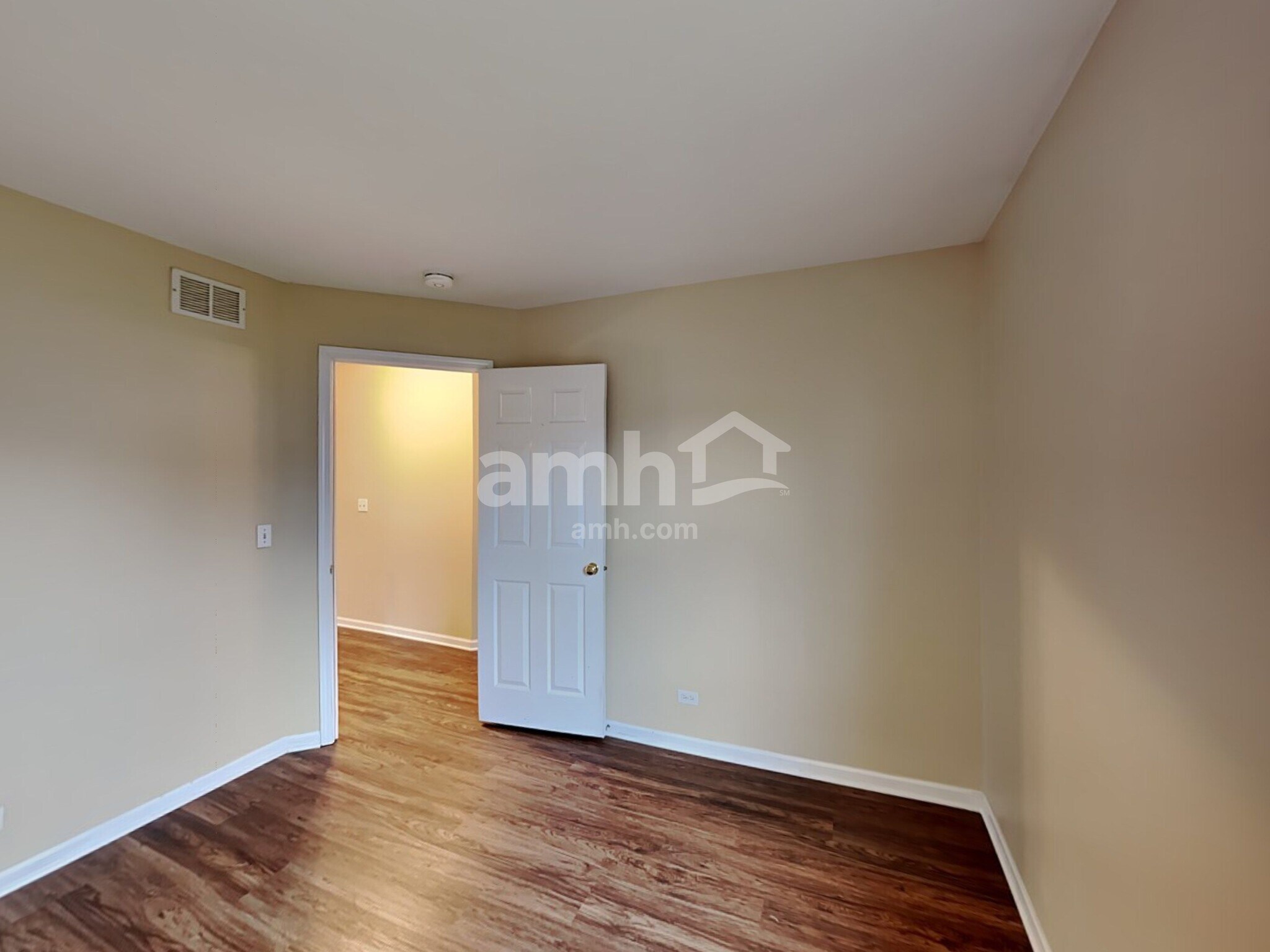 Building Photo - 10620 Rushmore Ln