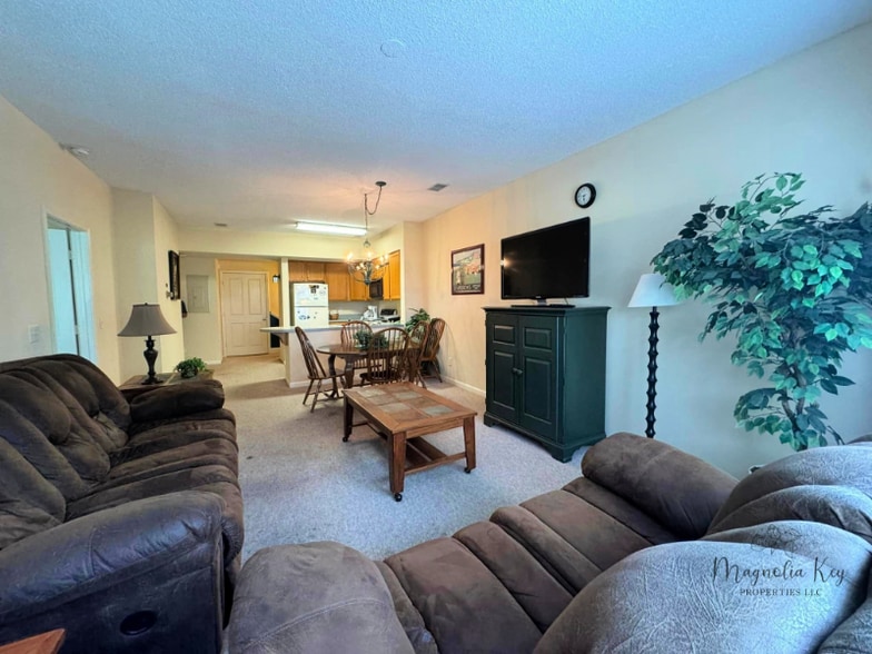 Building Photo - 4578 Girvan Dr