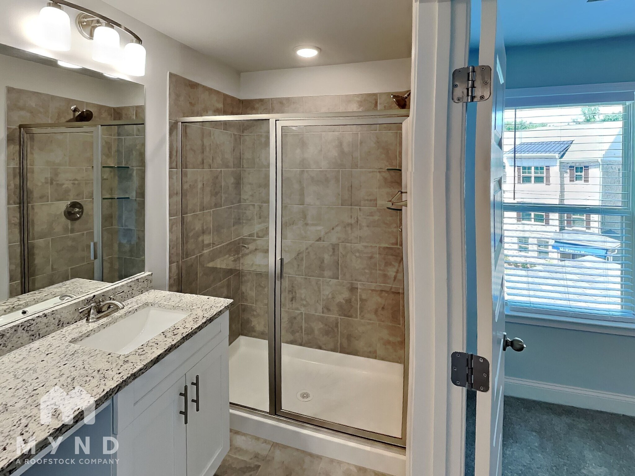 Building Photo - 597 Fundao Ln