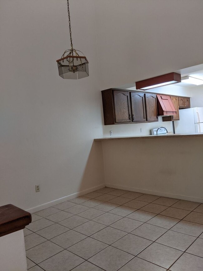 Building Photo - 2/2 in Pebble Creek