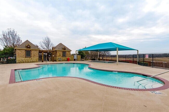 Building Photo - 625 Hutchins Dr