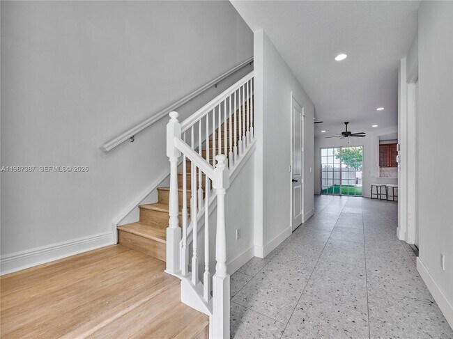 Building Photo - 475 Ocean Ridge Wy