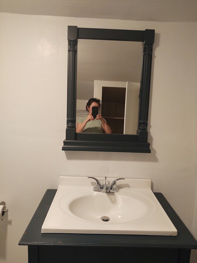 Building Photo - 719 West Faulkner Street, Unit 719