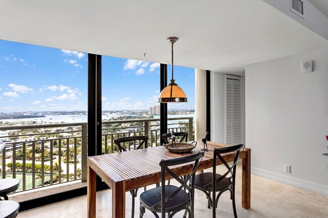 Building Photo - 3000 N Ocean Dr