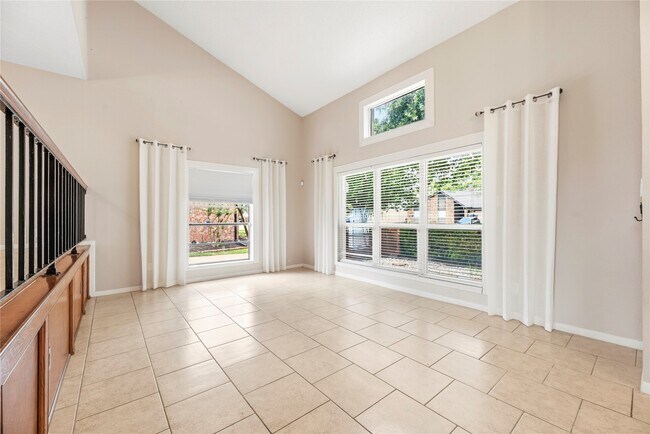 Building Photo - 21431 Park Bend Dr