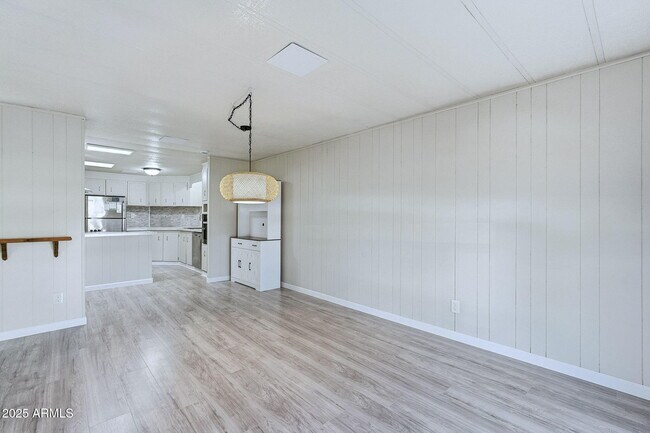 Building Photo - 17048 N 66th Terrace