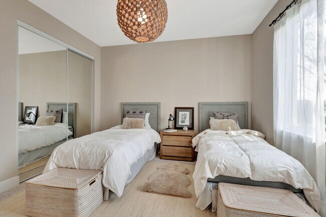 Building Photo - 11615 Paradise Cove Ln