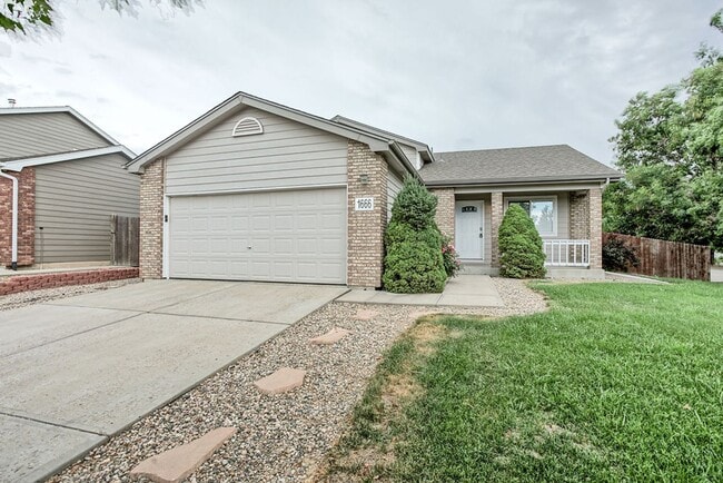 Building Photo - 3 Bedroom 2 Bath Ranch Style Home in Loveland