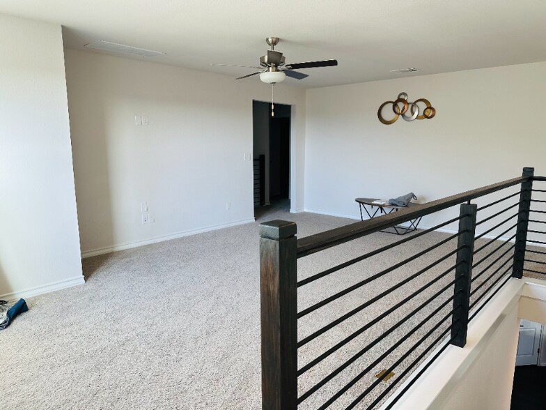 Building Photo - 186 Rampart Lp