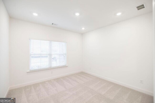 Building Photo - 107 Prospect Ave