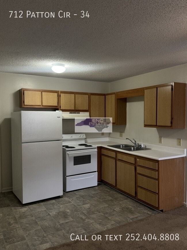 Building Photo - 712 Patton Cir