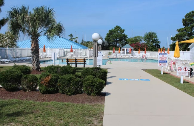 Building Photo - Waterfront Home 50' Dock Protected Inlet- 3BR/2BA 90 Day Lease