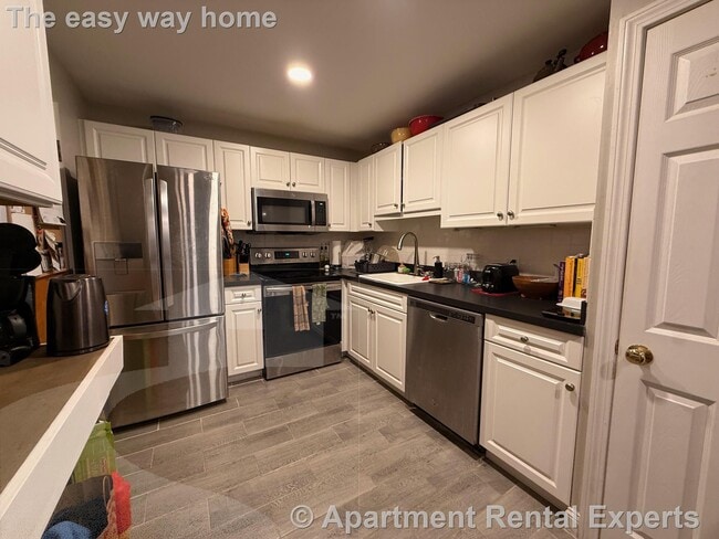 Building Photo - 326 Broadway