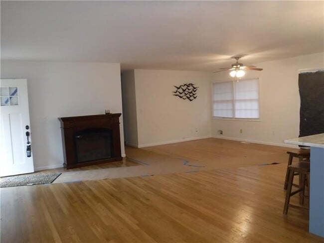 Building Photo - 4469 Leonora Dr