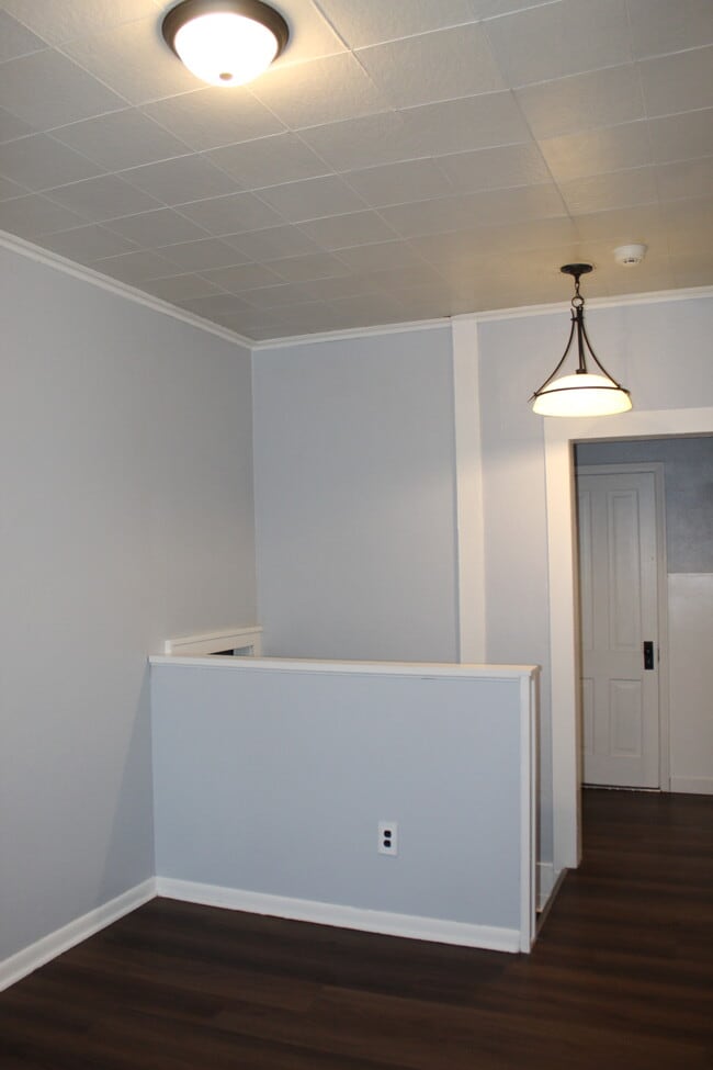 Building Photo - 396 Van Buren Ave