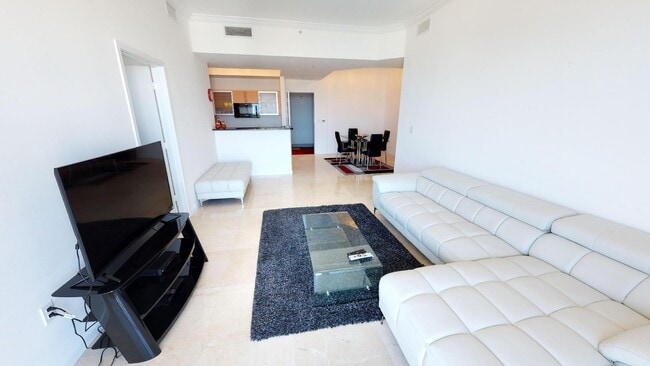 Building Photo - 1551 N Flagler Dr