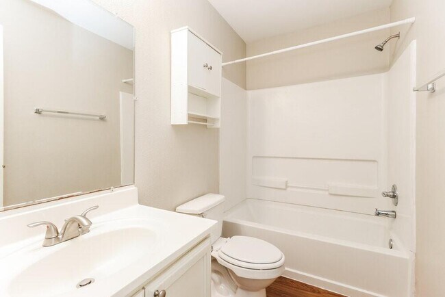 Building Photo - 16770 N Thrasher Dr