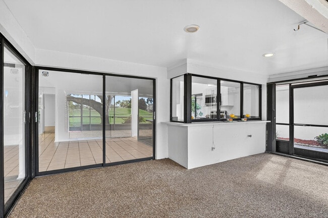 Building Photo - 661 Hollows Cir