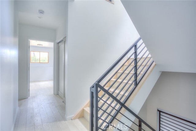 Building Photo - 470 Sycamore Glen