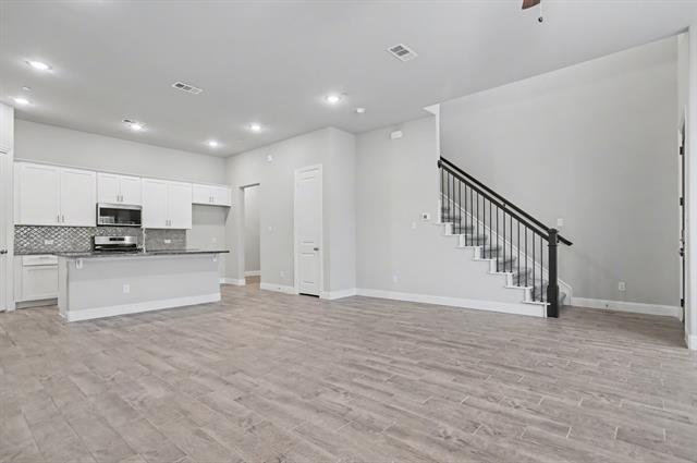 Building Photo - 209 Suma Dr