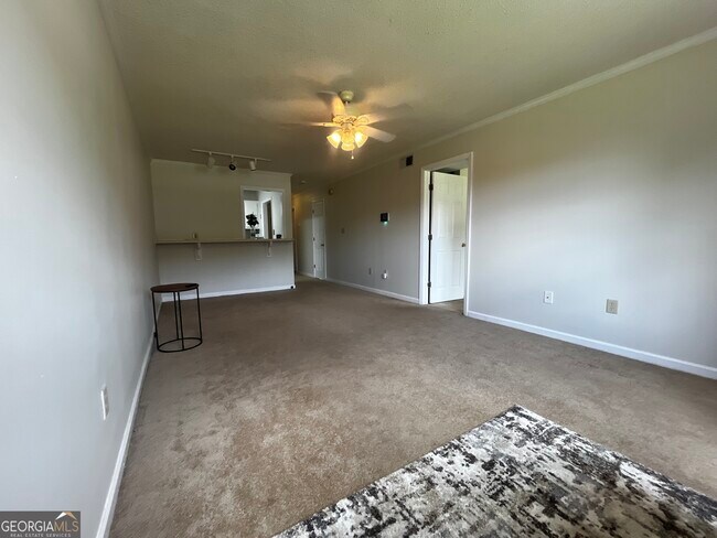 Building Photo - 2165 S Milledge Ave