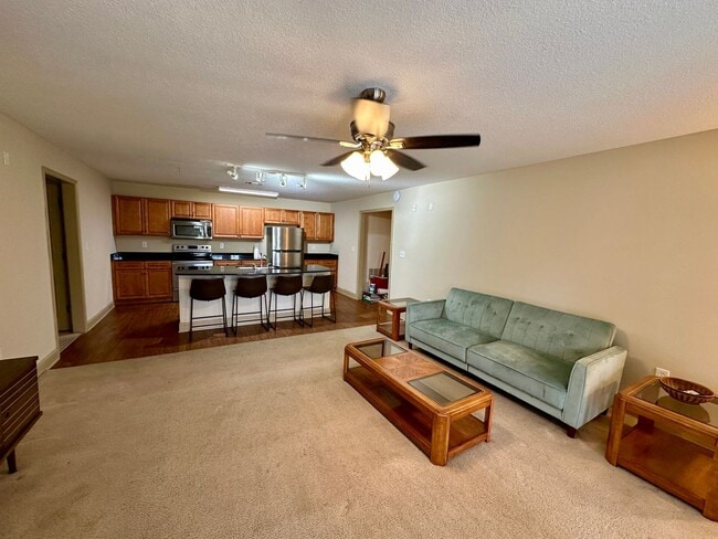 Building Photo - 1624 Muscovy Wy
