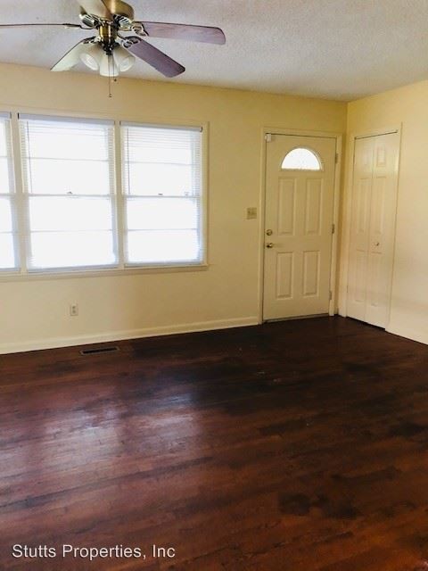 Building Photo - 3 br, 1.5 bath House - 2310 Cloyd Boulevard