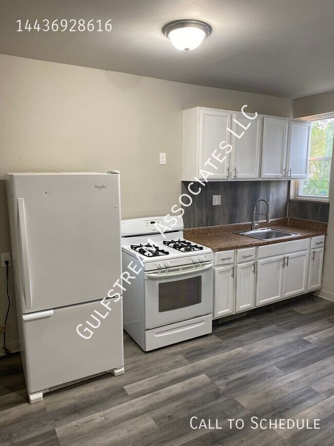 Building Photo - 5321 Denmore Ave