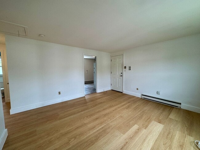 Building Photo - 27 Minott St