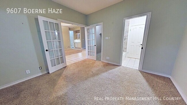 Building Photo - 9607 Boerne Haze