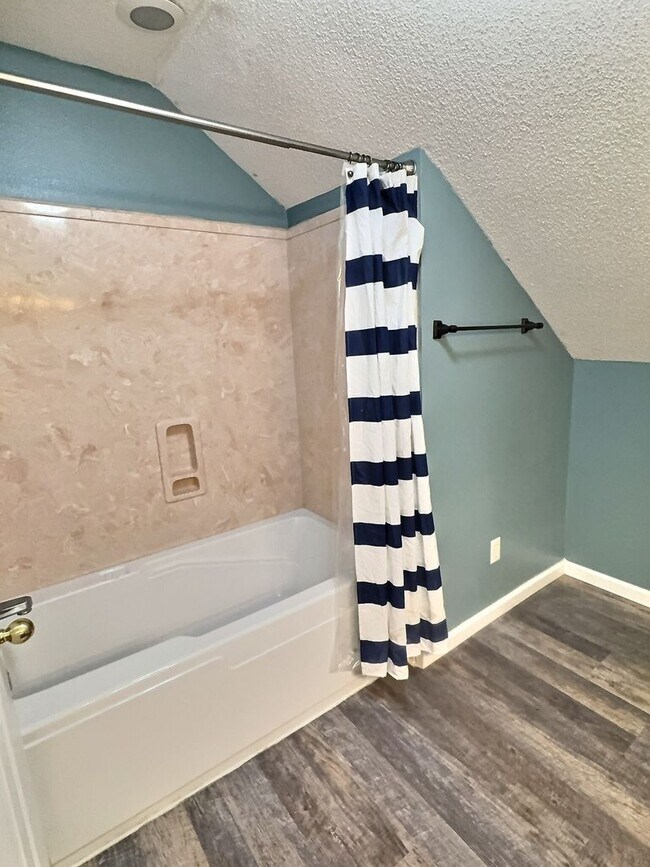 Building Photo - 9301 Blueberry Dr