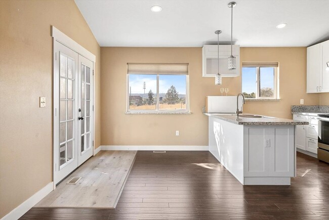 Building Photo - Now Available for Rent – Beautifully Upgra...