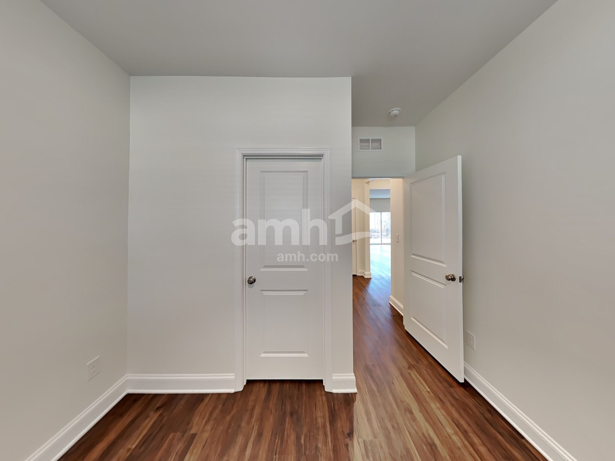 Building Photo - 626 Rivermist Dr