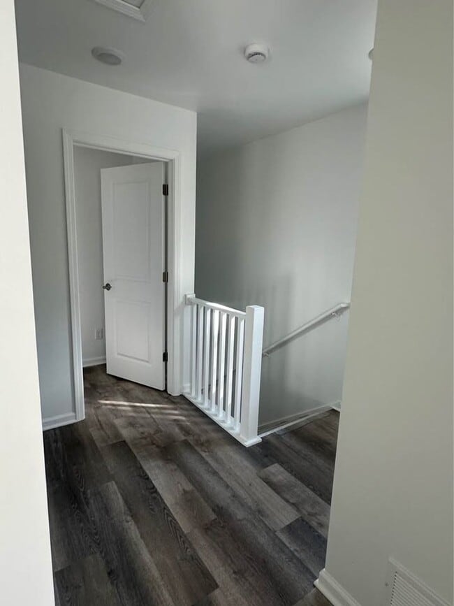 Primary Photo - Twin Lakes Duplex