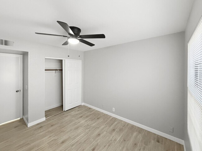 Building Photo - 3839 W Whitten St